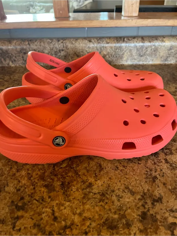 CROCS‎  Classic Clog in Orange - Image 3