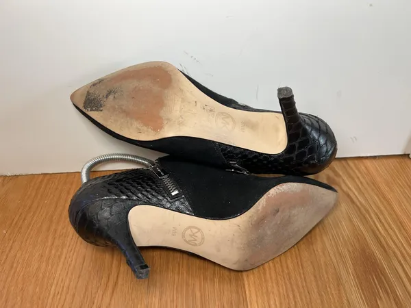 Michael Kors Shoes Womens Size 6.5 Black Suede Snake Ankle Booties Zip - Image 7