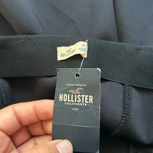 Hollister Black Skater Mini Skirt NWT Size XS - Image 4