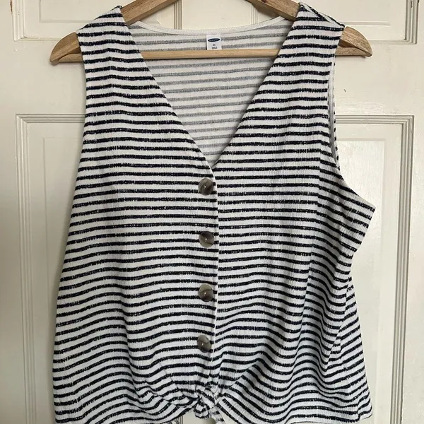 Old Navy Striped Black and White Button-Up Women's Top XL - Image 2