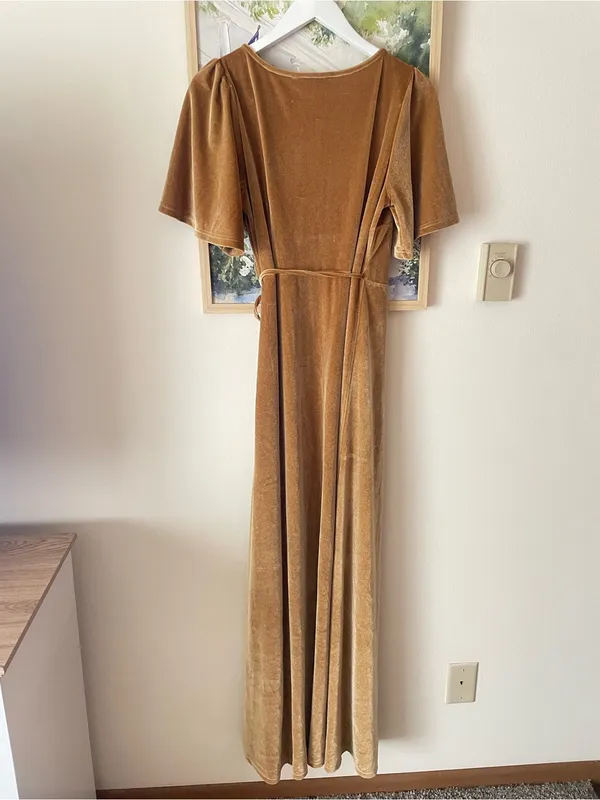 Baltic Born Meghan Velvet Wrap Maxi Dress in Golden Hour Size Large - Image 5