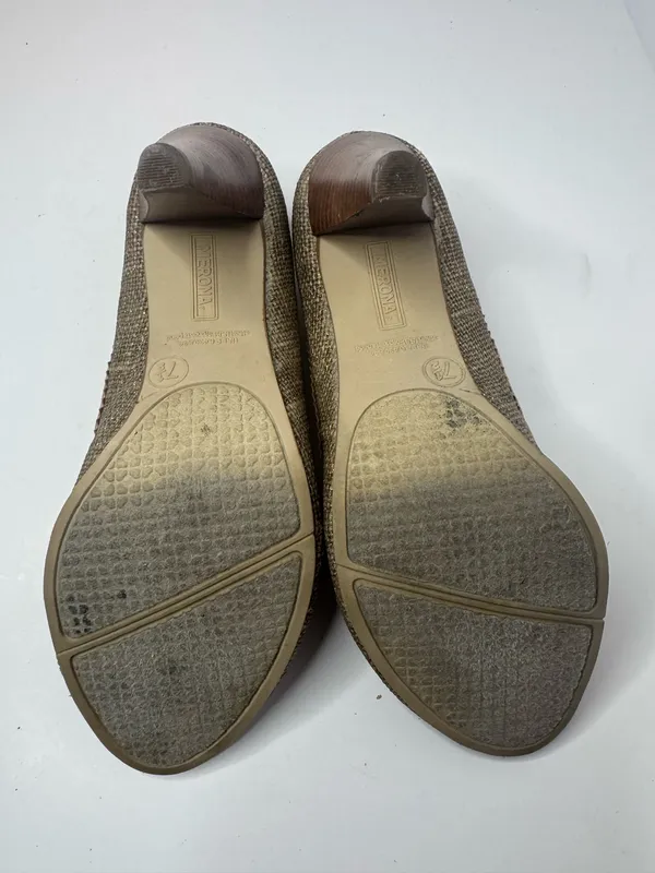 Merona Tan Peep Toe Heels Women's Size 7.5 - Image 7