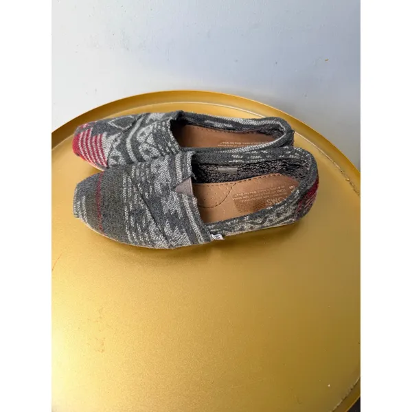 TOMS Gray Aztec Geometric Print Faux Fur Lined SlipOn Alpargata Shoes Womens 5.5 - Image 2