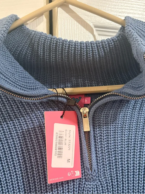 Amour High Neck Oversized Zip Sweater in size Medium - Image 3