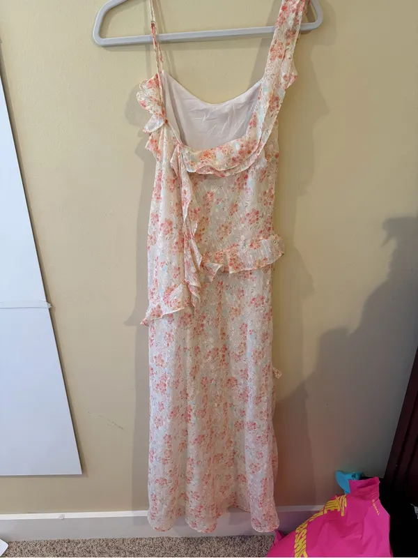 Storia Cream Maxi Dress with Pink Floral Ruffles - Image 3