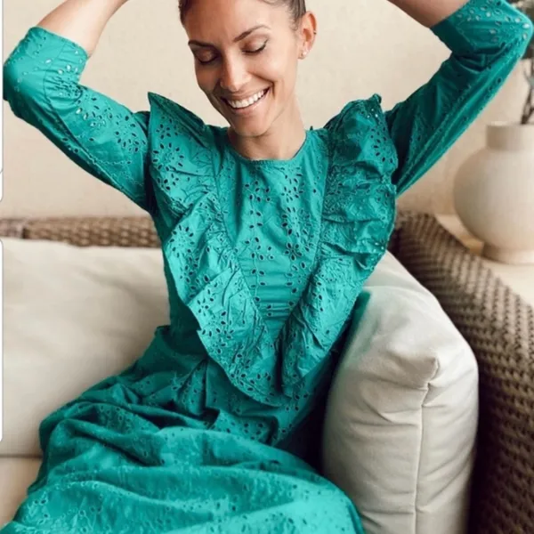 ZARA Broderie‎ Anglaise Cutwork Embroidered Eyelet Ruffle Midi Dress Green Sz XS - Image 4