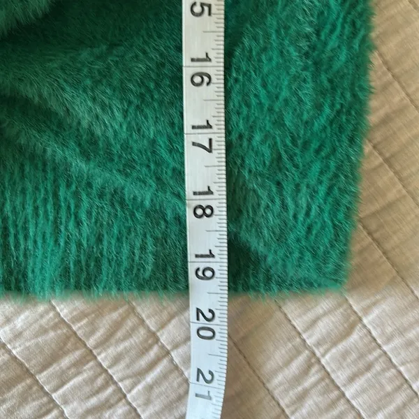 Aerie fluffy 4 ever reversible twist Green comfy cropped sweater L - Image 6