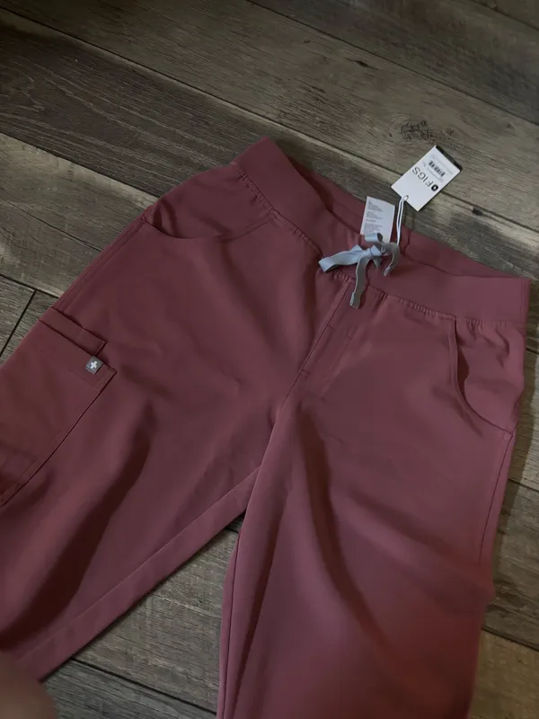 FIGS Scrub Pants Jogger - Image 4