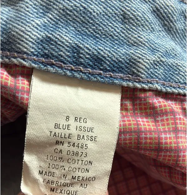 American Eagle Vintage Ripped Jeans - Image 4