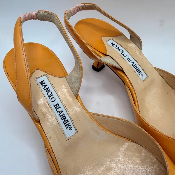 Manolo Blahnik Carolyne Orange Patent Leather Slingback Kitten Heels Size 36.5 - Image 5