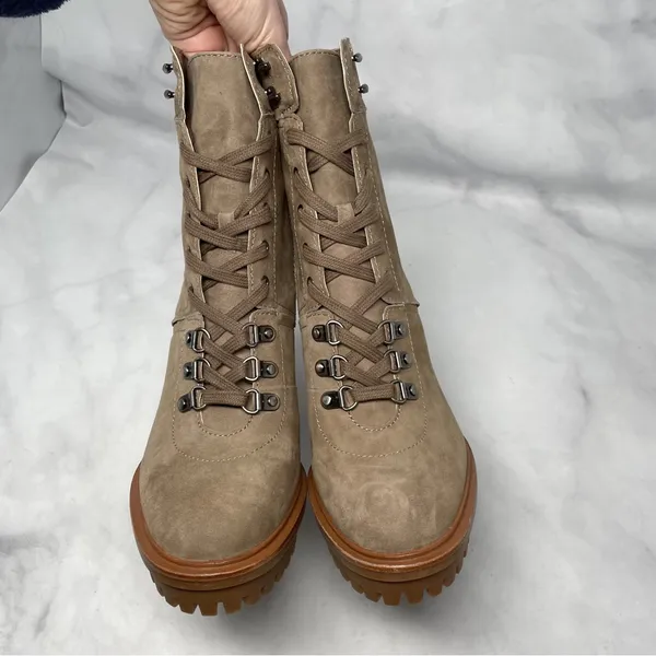 NEW Vince Camuto Emebrila Suede Platform Lug Sole Block Heel Combat Boots 10 - Image 5