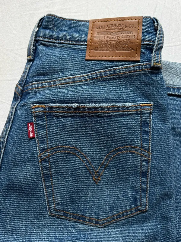 Levi’s Ribcage Straight Jeans - Image 4
