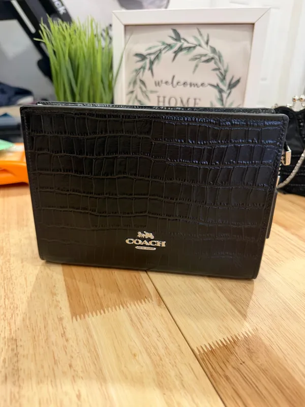 Black Shoulder Coach Bag - Image 8