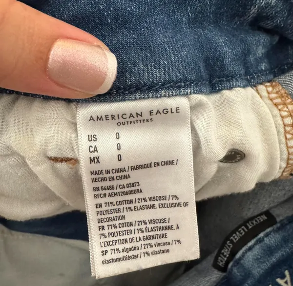 American Eagle Ripped Denim Shorts - Image 3