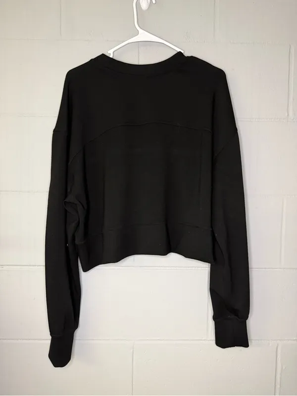 AYBL Cropped Oversized Jumper in Black Women’s Size Large Crewneck Sweatshirt - Image 5