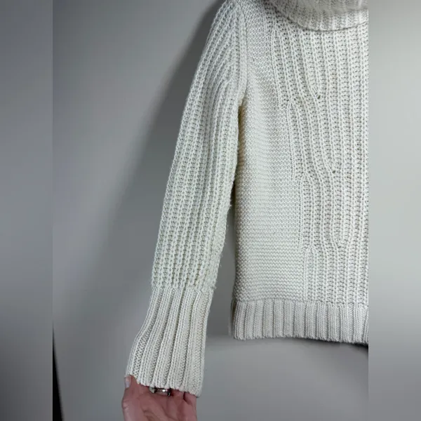 Banana Republic Chunky Cream Cowl Turtleneck Neck Sweater Sz M - Image 7