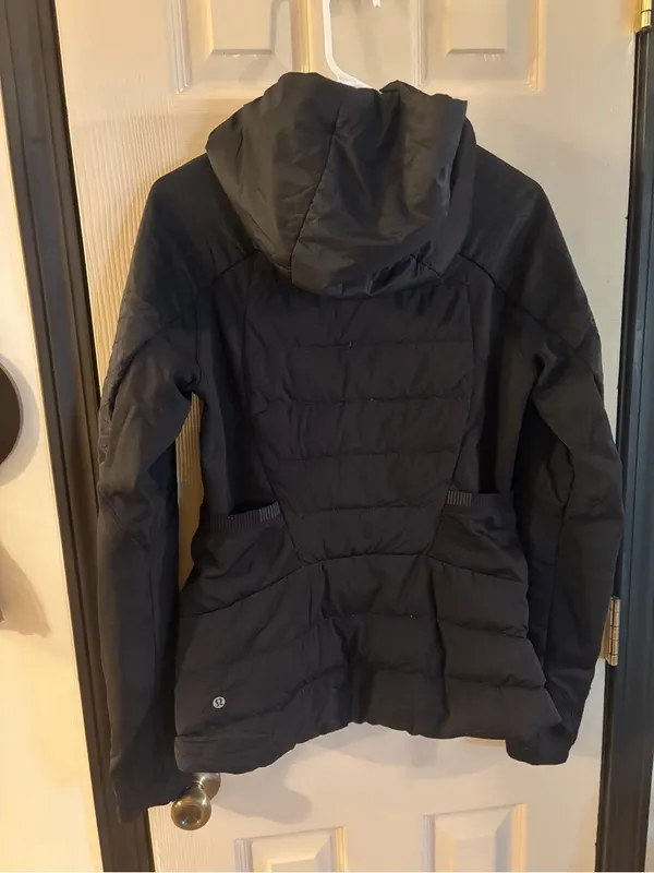 lululemon Down For It All Down Jacket 700 Fill Size 10 Black - Image 3