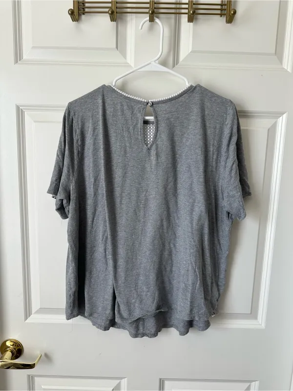 Loft Knit Grey Women’s Short Sleeve Shirt Size XL - Image 2