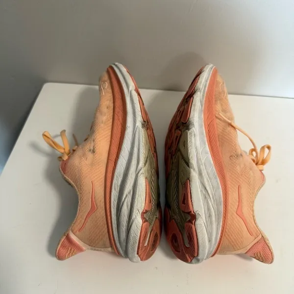 Hoka Women's Clifton 8 Cantaloupe‎ Orange Sneaker Comfort Shoe 8B - Image 7