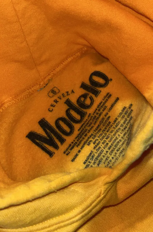 Modelo Hoodie Yellow - Image 3