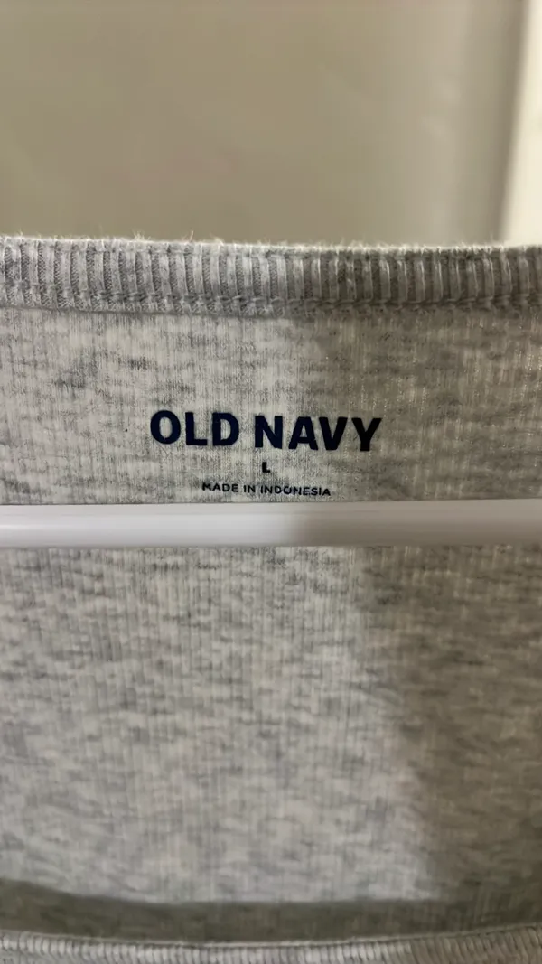 Old Navy Top - Image 3