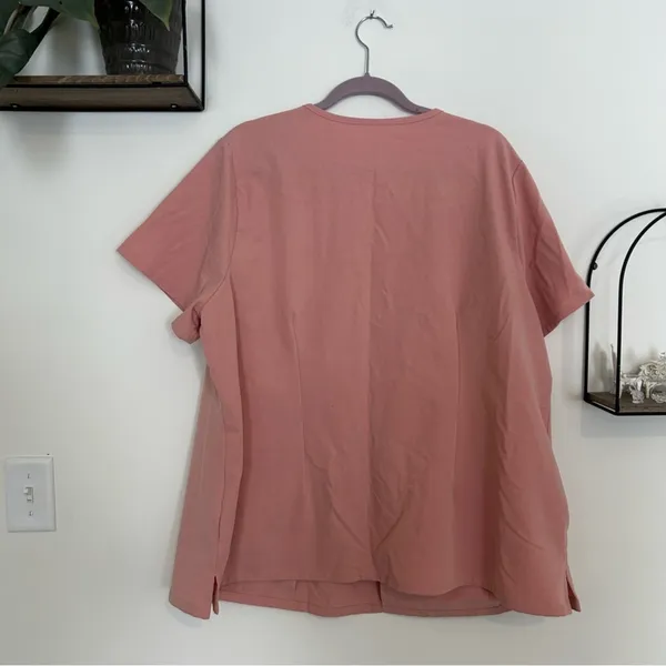 Figs Casma Three-Pocket Scrub Top Pink Plus Size 4XL‎ - Image 2