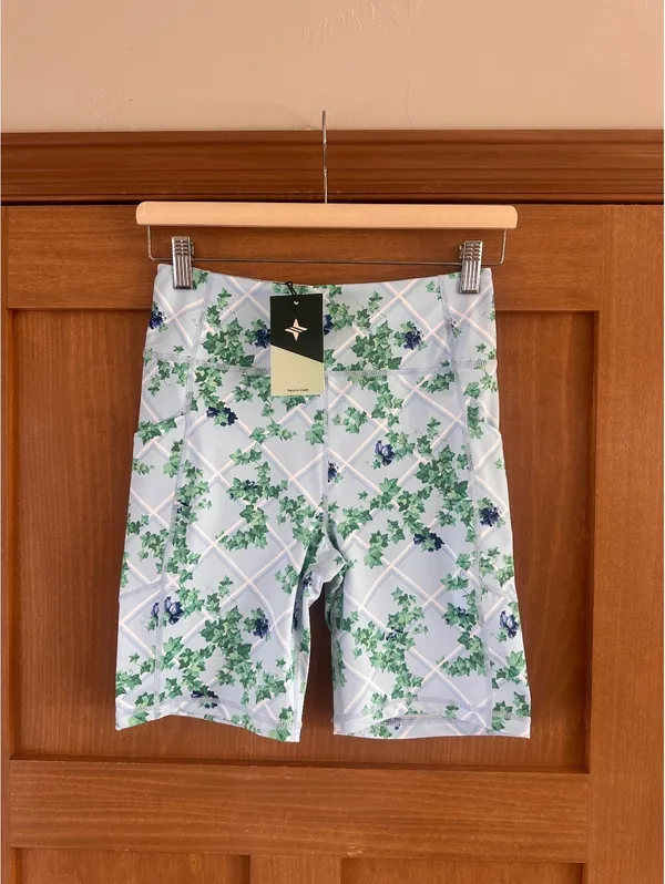 NWT Tuckernuck Light Blue Trellis Compression Biker Shorts 7.5” Women’s Small - Image 13