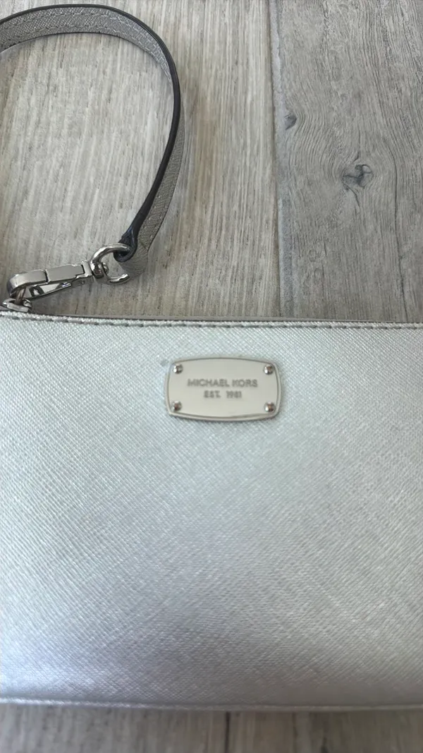 Michael Kors Wristlet - Image 5