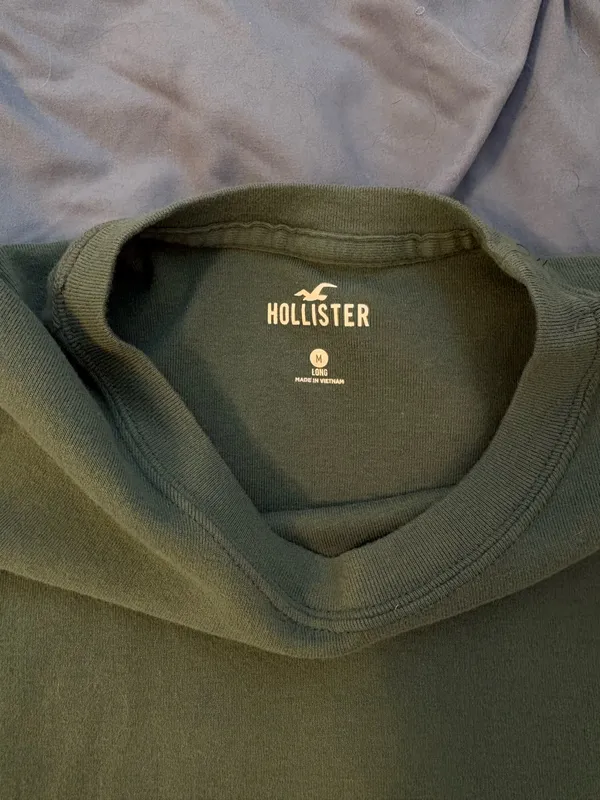 Hollister Baby Tee - Image 2
