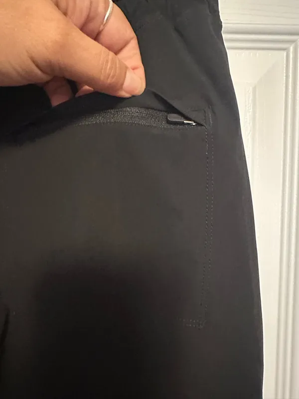 Vuori Black Joggers with White Drawcord - Image 8