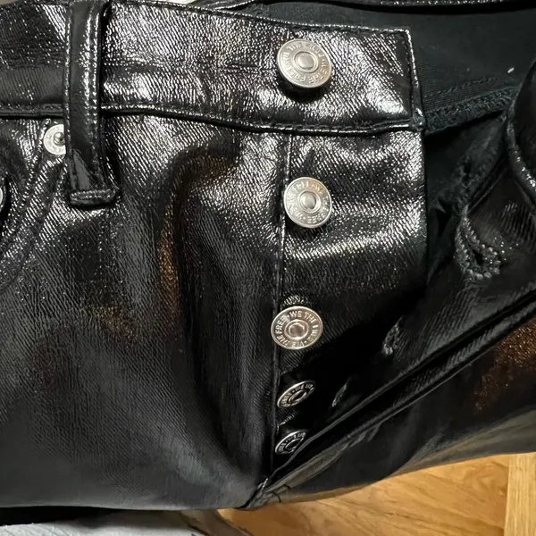 Free People‎ Phoenix Coated Button Fly Skinny Jeans in Liquid Black size 25 - Image 6