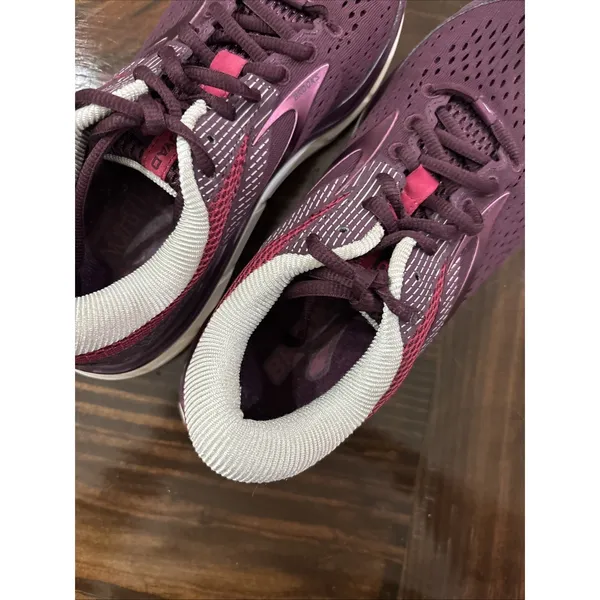 Brooks Dyad 10 Women 8D Wide Purple Cushioned Gym Running Activewear Shoes - Image 11