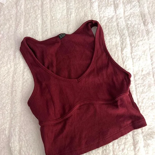 Shein Women's Burgundy and Red Crop-top - Image 3