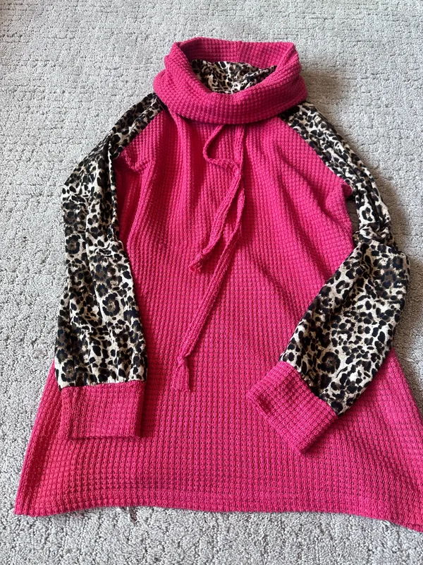 Pink Leopard Waffle Knit Hoodie – Size Medium - Image 7