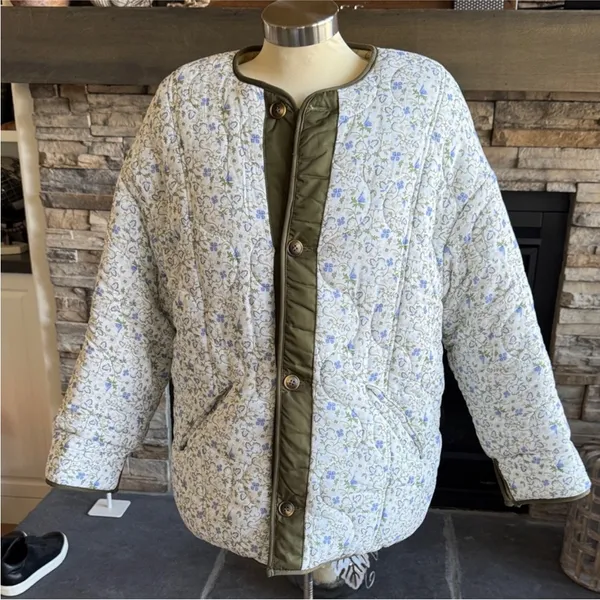 Anthropologie Tan Floral Reversible Quilted Puffer Jacket - Image 7
