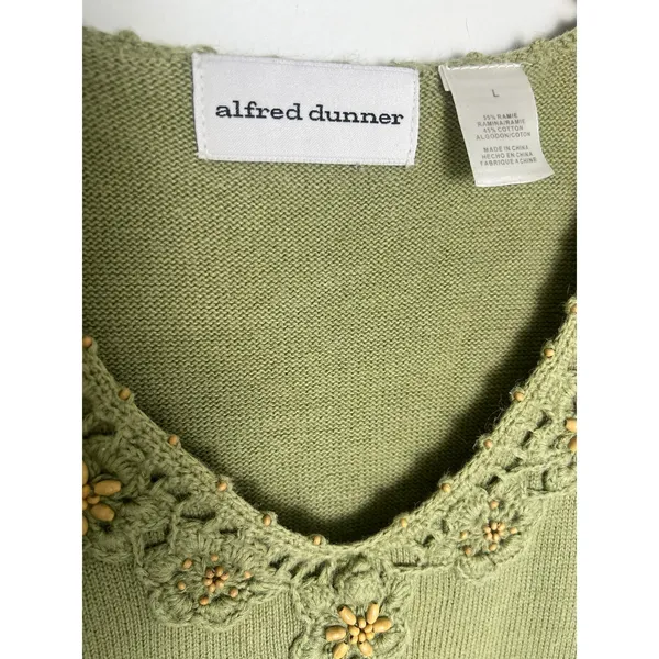 Alfred Dunner VTG Green Crochet Beaded Floral Sweater Top Coastal Grandmacore Cottage Boho 70s - Image 2