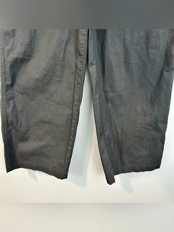 Vuori Gorpcore Ripstop Wide Leg Charcoal Grey Organic Cotton Pants Size Medium - Image 4