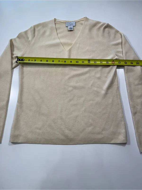 Ann Taylor Cashmere Wool Blend Ivory V-Neck Sweater - Image 4