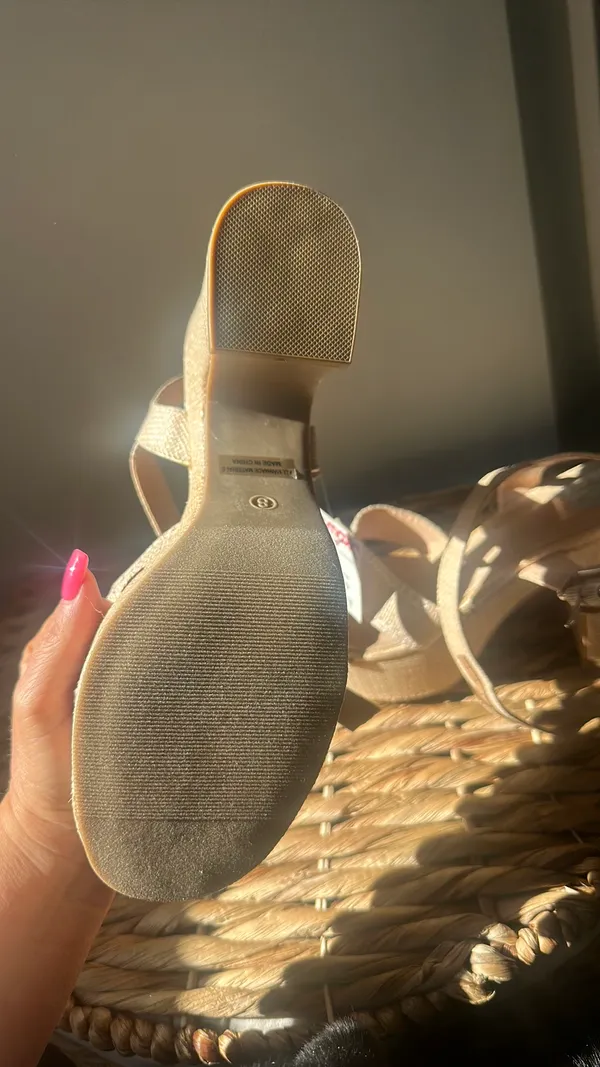 DV Platform by Dolce Vita Sandals - Image 4