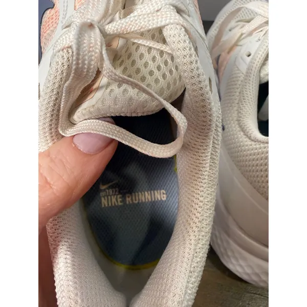 Nike Run Swift 2 Women's Size 8 White Peach Navy Running Shoes - Image 10