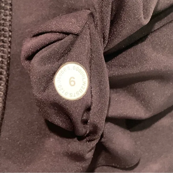 Lululemon Black Criss Cross Front Light Support Bra Strappy 6 - Image 5