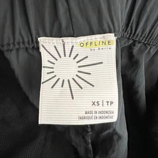 1041 | OFFLINE by Aerie Lightweight Nylon Cargo Jogger Pants Black Womens‎ XS - Image 3