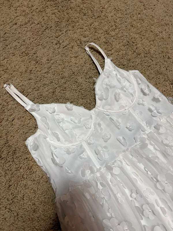 Lulu’s White 3D Floral Whimsical Bustier Midi Dress Size Large - Image 5