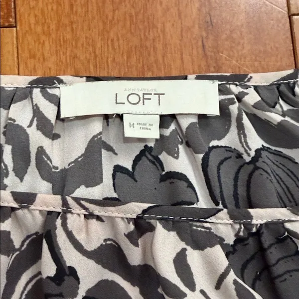 LOFT Women's pink & brown floral boat neck‎ long sleeve blouse Size M - Image 5