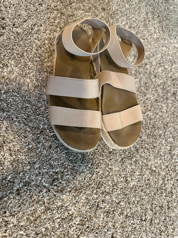 Cushionaire Sandals - Image 2
