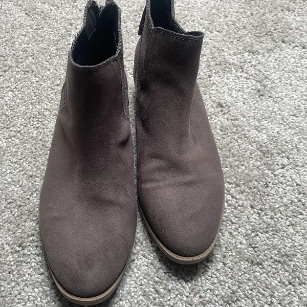 - DV dolce vita short bohemian ankle heeled brown booties size 6.5 - Image 10