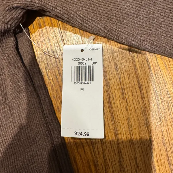 Old Navy Ribbed Long Sleeve Top - Image 3