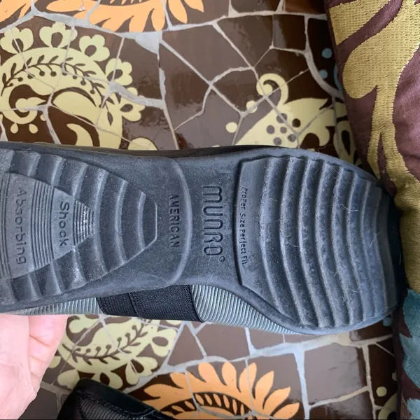 MUNRO Black and Gray Slip-On Sneakers - Image 8