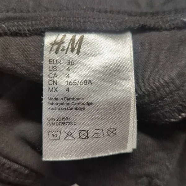 H&M &Denim Woman's Size‎ 4 Black Super Skinny Pull-on Maternity Pants Raw Hem - Image 10