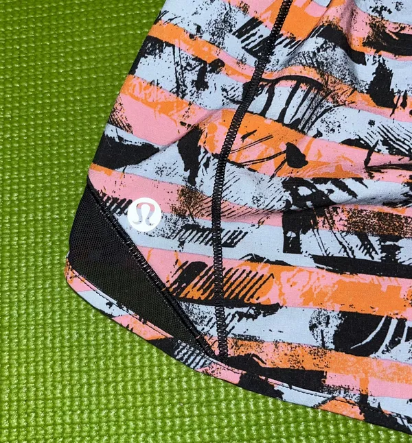 Lululemon Hotty Hot Shorts - Image 4